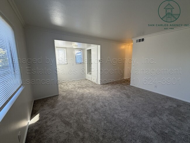 Building Photo - Refreshed Four Bedroom Hatton Fields Home