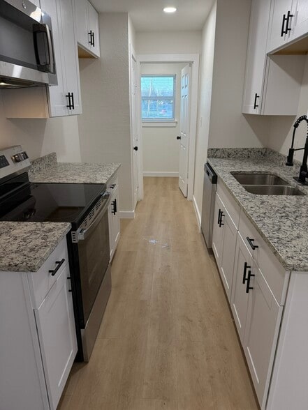 Kitchen - 308 E Bourn St