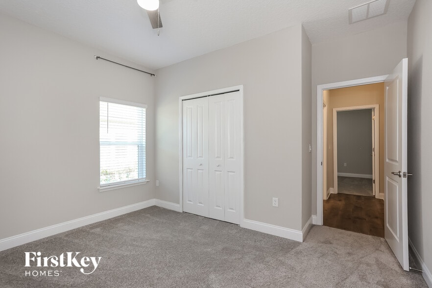 Building Photo - 82 Cottage Green Pl