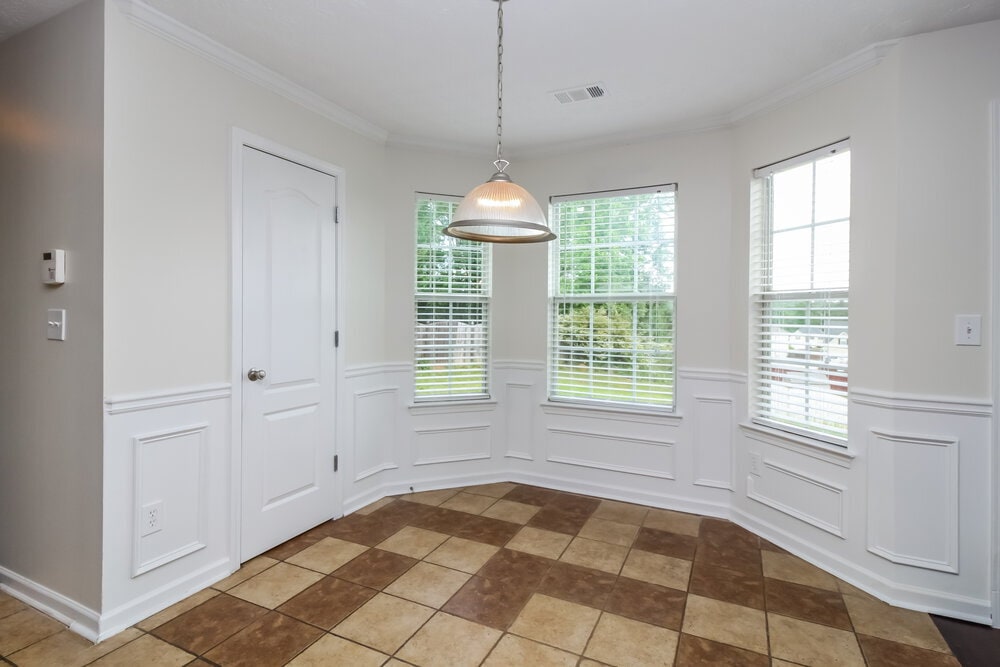 Building Photo - 604 Mohawk Cir