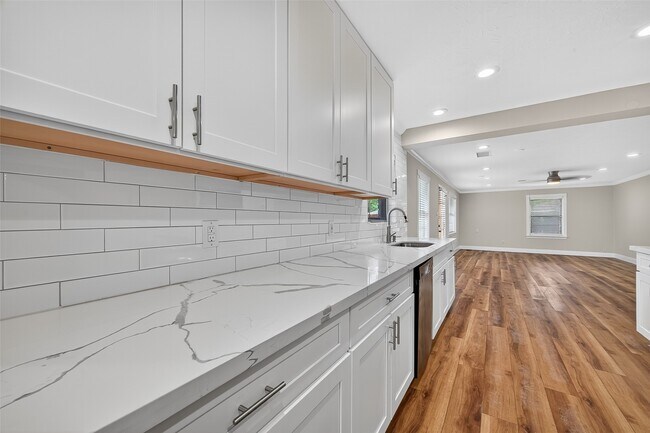 Building Photo - 4038 Cheena Dr
