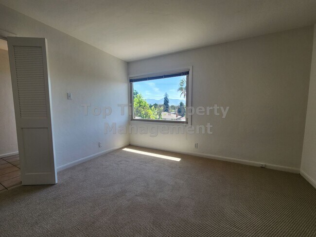 Building Photo - Charming 3 Bed, 2 Bath, 1,888 sqft House in Downtown Concord - Available 3/14 for lease!