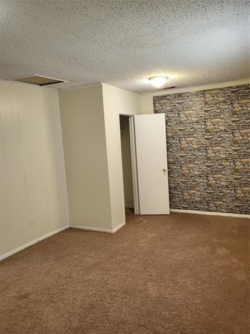 Building Photo - 1417 Laura Ln