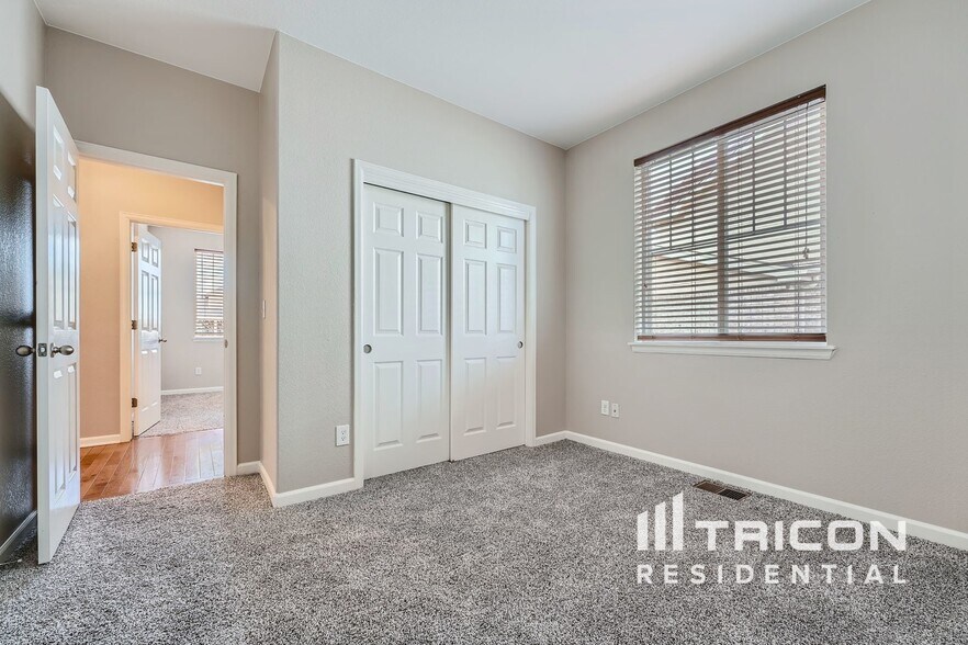 Building Photo - 26110 E Davies Dr