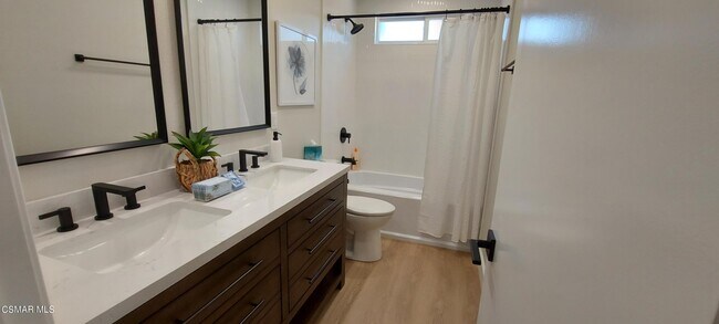 Building Photo - 3327 Rainbow Creek Cir