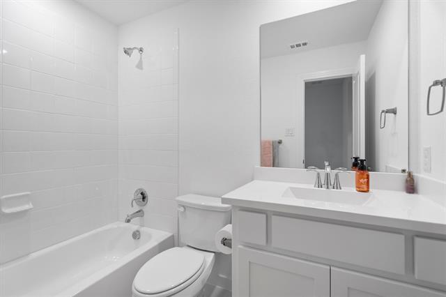 Building Photo - 3101 Peartree Ln