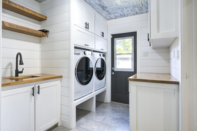 Building Photo - 11577 Anhinga Dr