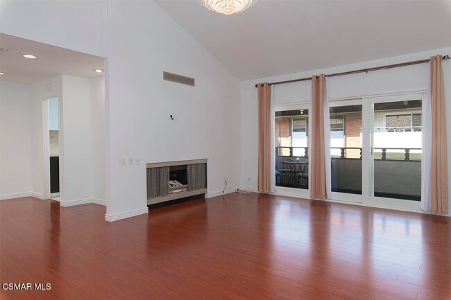 Building Photo - 31515 Lindero Canyon Rd
