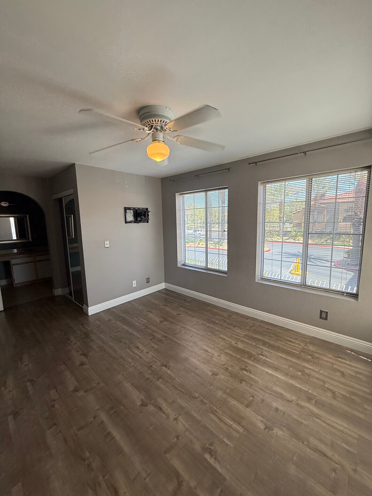 Building Photo - 2200 S Fort Apache