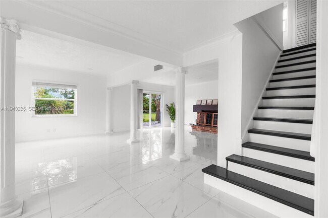 Building Photo - 7601 NW 82nd Terrace