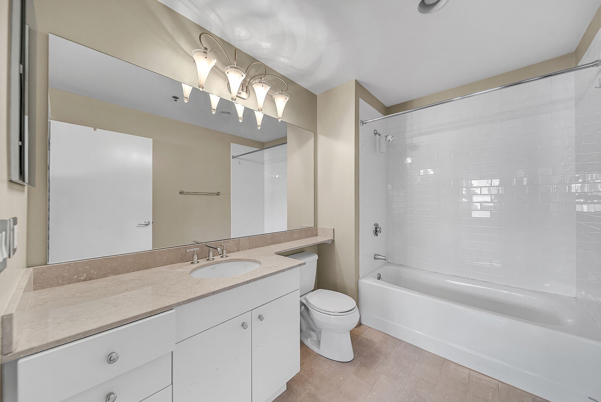 Building Photo - 17 Otis St