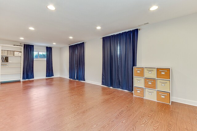 Building Photo - 585 Woodlawn St