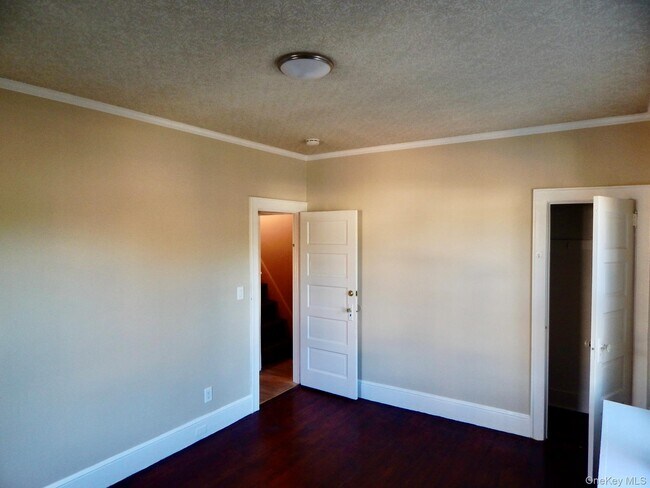 Building Photo - 146 Summerfield St