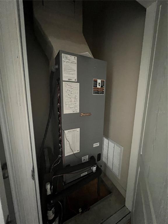 Building Photo - 2137 Betsy Ross Ln