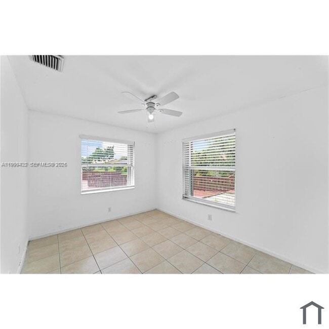 Building Photo - 2269 N Rock Island Rd