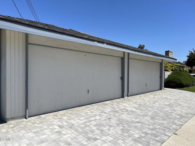 Building Photo - 2943 Lexington Dr