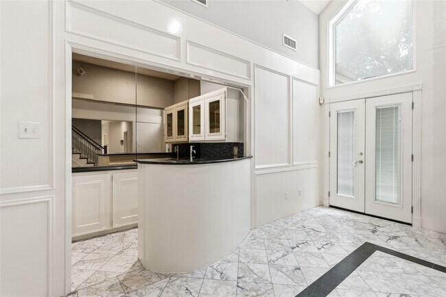 Building Photo - 11507 Del Monte Dr