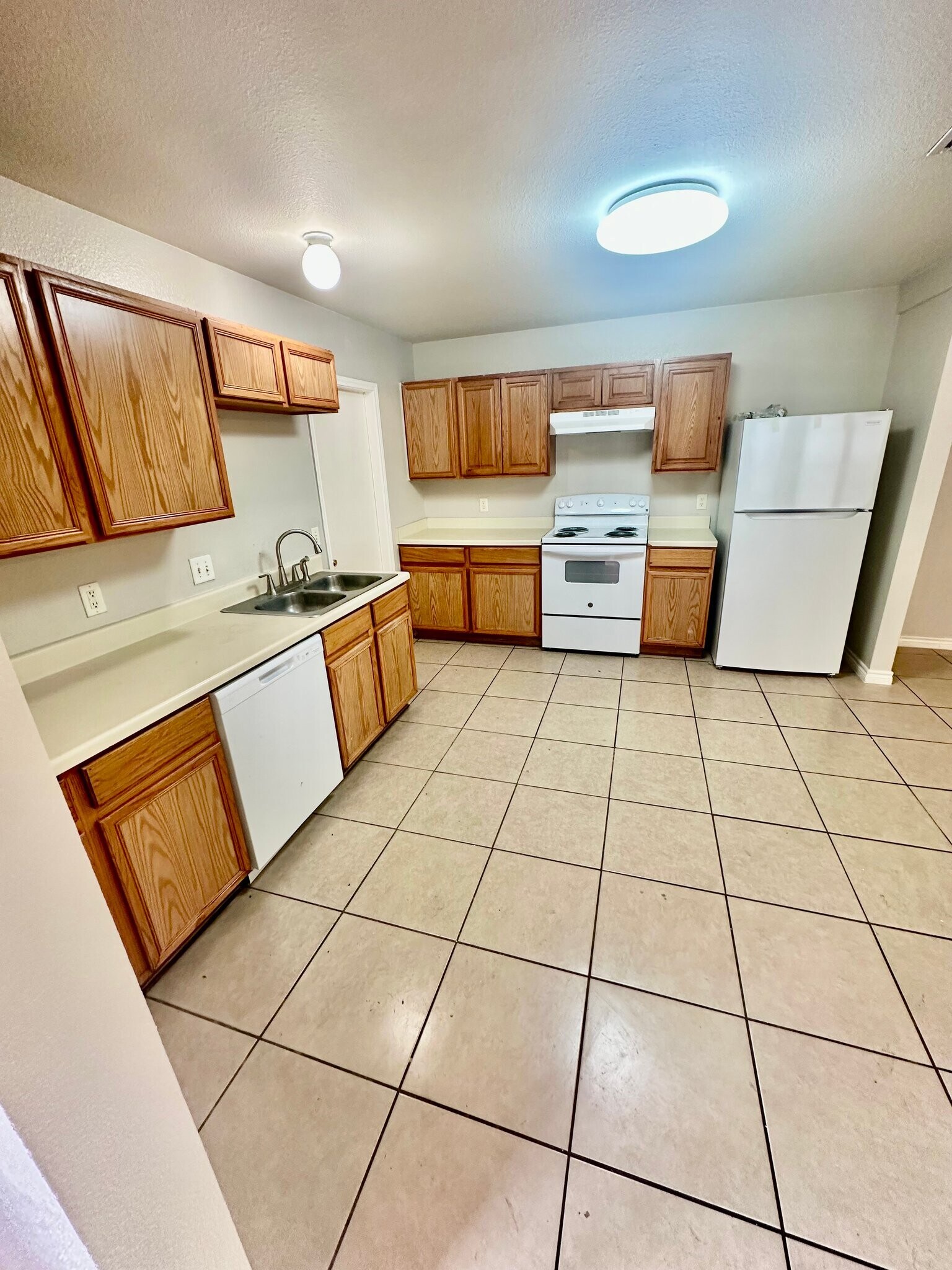 Building Photo - 13147 Independence Ave