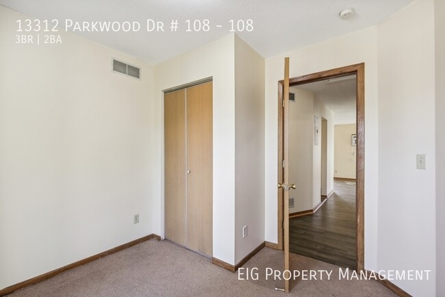 Building Photo - 13312 Parkwood Dr