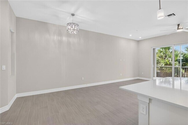 Building Photo - 286 Indies Dr E