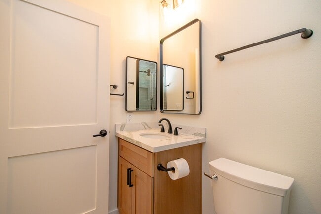 Building Photo - Beautifully New Built 2 Bed/1 Bath Home In...
