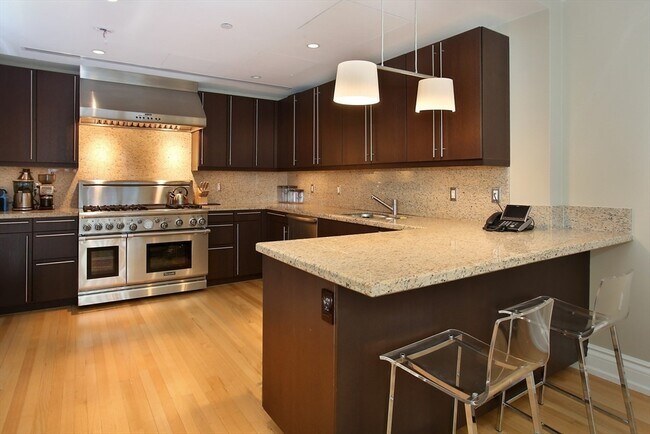 Building Photo - 776 Boylston St