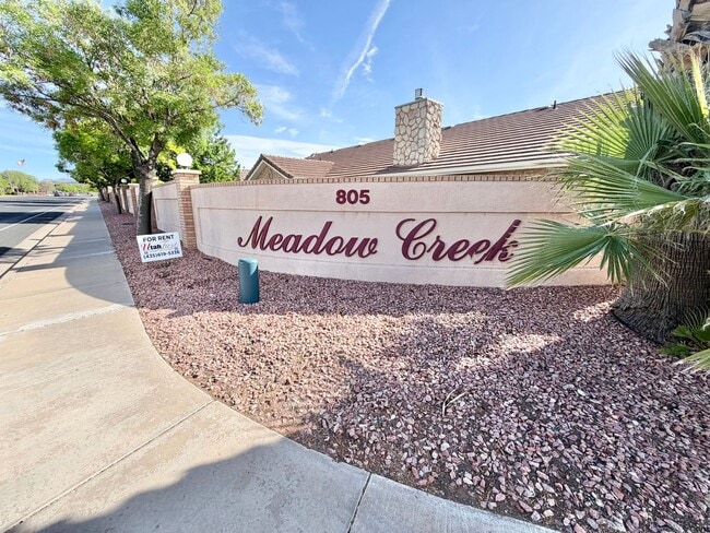 Building Photo - 3 Bed 2 Bath Home in Meadow Creak!! 55+ Community!!!