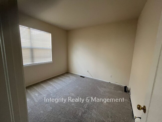 Building Photo - 9262 Melborne Ct