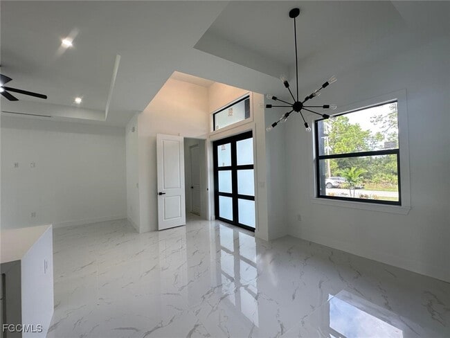 Building Photo - 1214 Cherry St E