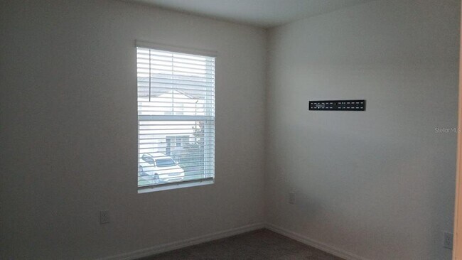 Building Photo - 541 Madison Dr