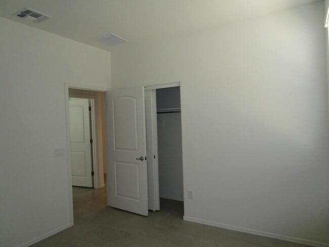 Building Photo - 7850 S New Strike Way