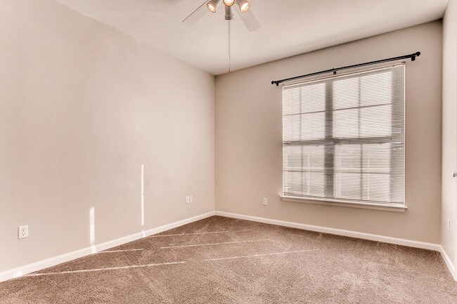 Building Photo - 7493 S Quail Cir