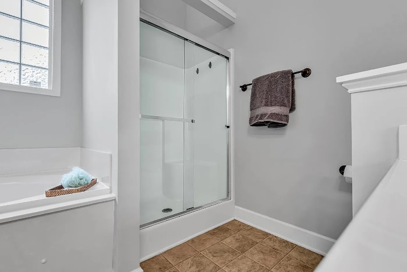 Building Photo - 4749 Farm Lake Dr