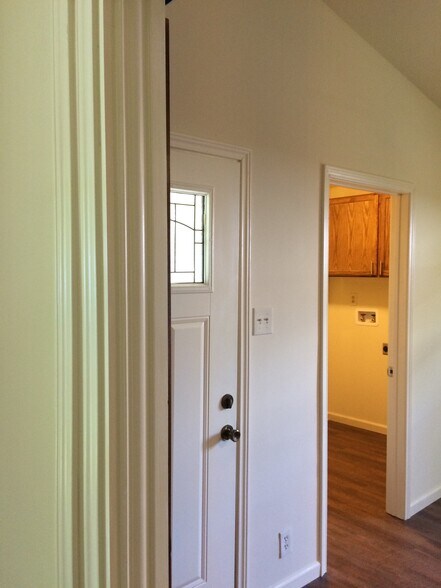 Building Photo - 2602 Oaklawn Ave