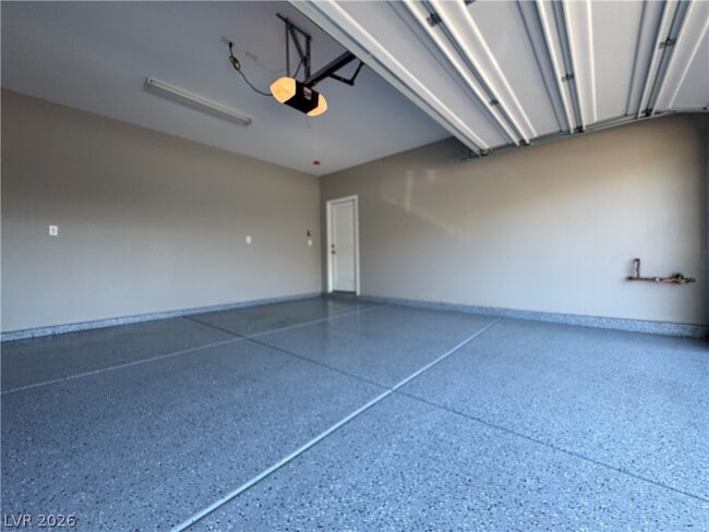 Building Photo - 7490 Lush Oasis Ave.