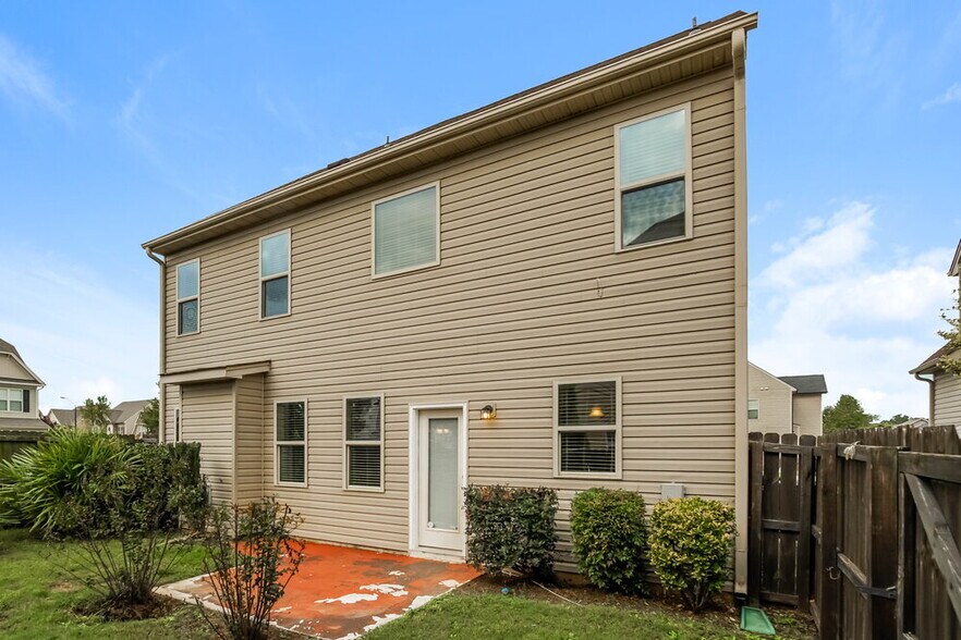 Building Photo - 14 Outwater Ridge Dr