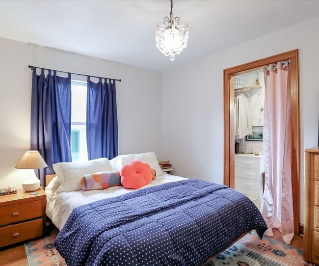 Building Photo - Beautiful New Listing Available August 21, 2026.  Monthly rent $2,100