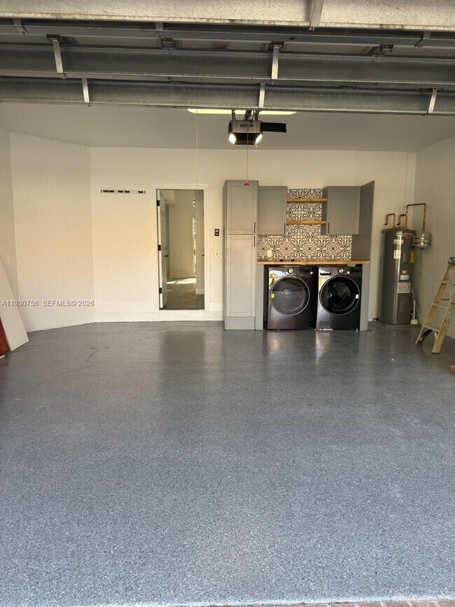 Building Photo - 12618 NW 56th Dr