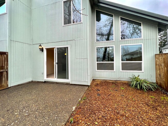 Building Photo - hazelwood
