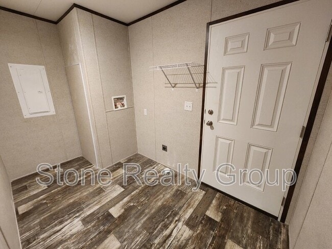 Building Photo - 1433 Grand Ave