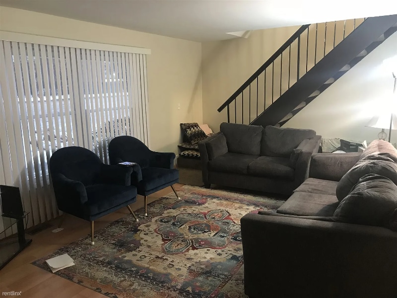 Building Photo - 256 Sunset Ct