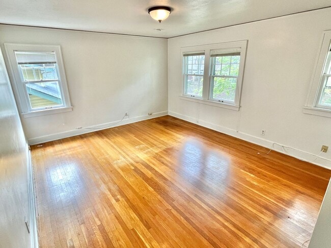 Building Photo - Grant Park 3-Story with Hardwoods, Huge Deck, Detached Garage, and Tons of Character