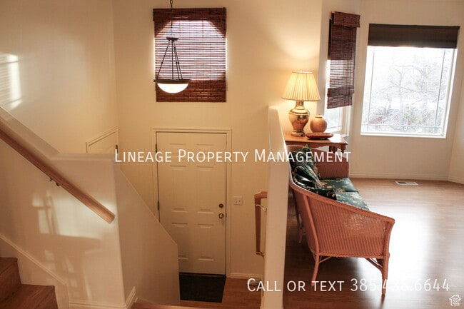 Building Photo - 412 Simoron Dr