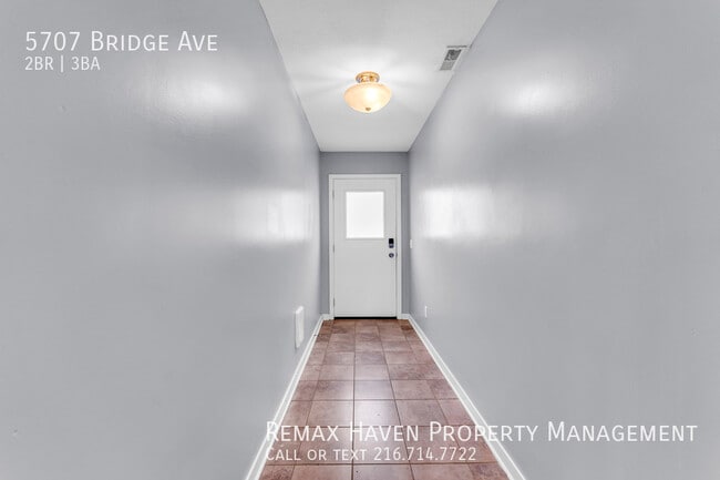 Building Photo - 5707 Bridge Ave