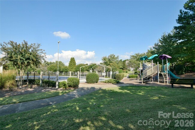 Building Photo - 3148 Mannington Dr