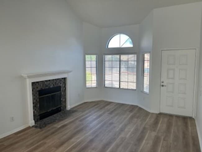 Building Photo - knollridge