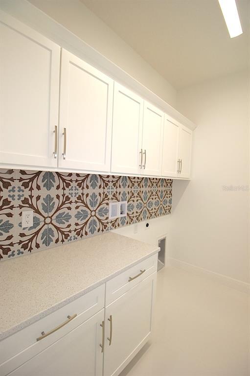 Building Photo - 20 Del Palma Dr
