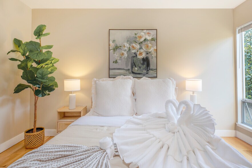 Building Photo - 16654 SE 26th Pl