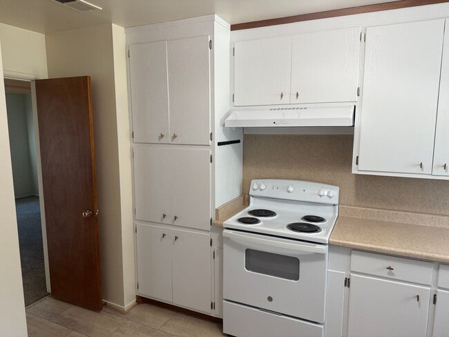 Building Photo - Renovated 3 Bedroom One Story *Vacaville *Pets Negotiable