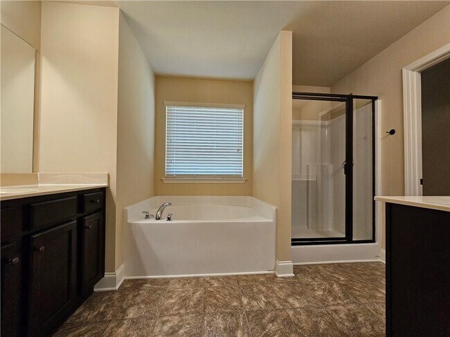 Building Photo - 2792 Misty Ivy Dr